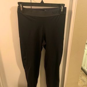 Women’s Nike Dri Fit Capri Leggings